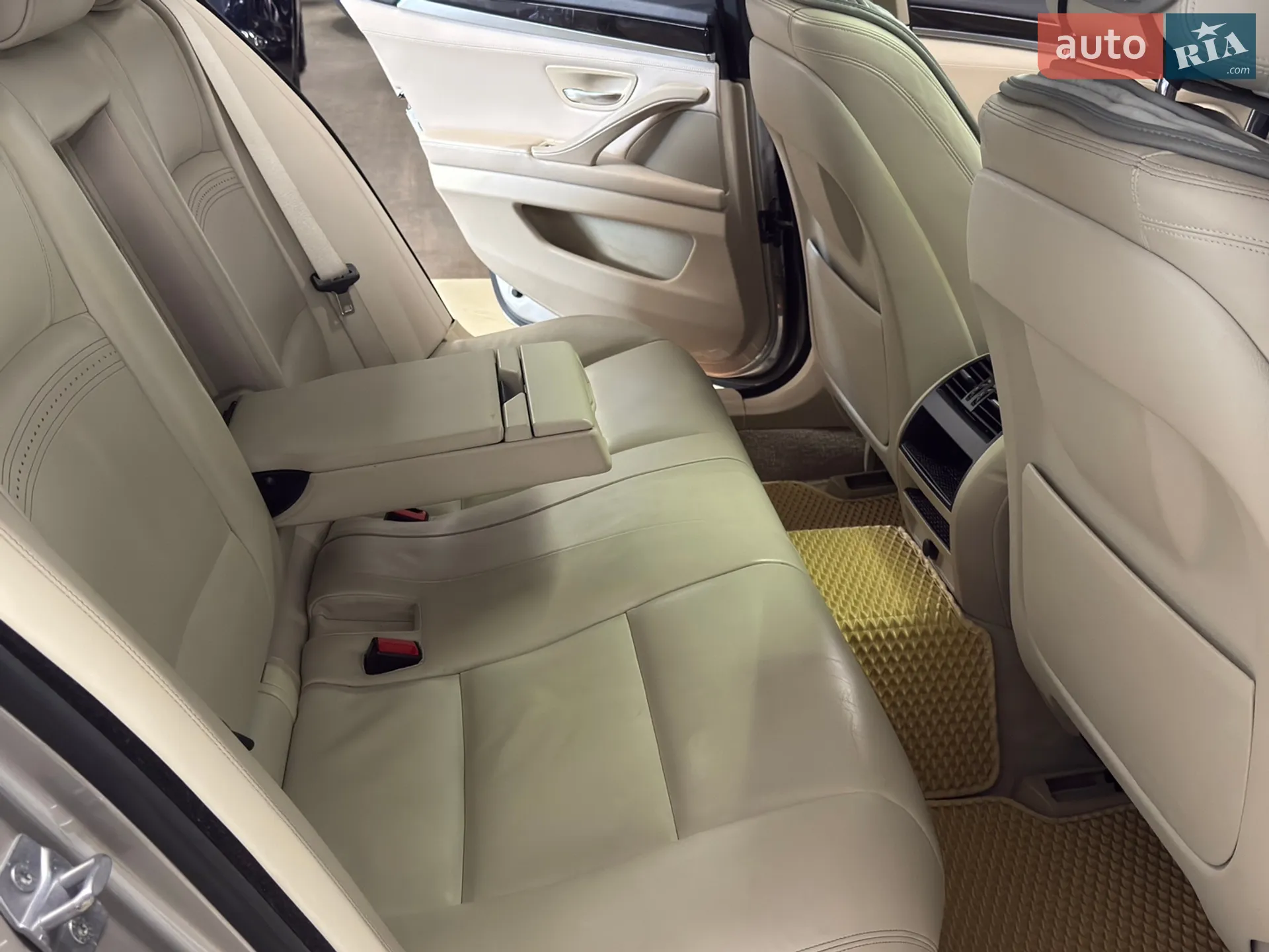 2013 BMW 5er - мініатюра 28