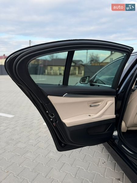 Седан BMW 5 Series 2012 в Дубні