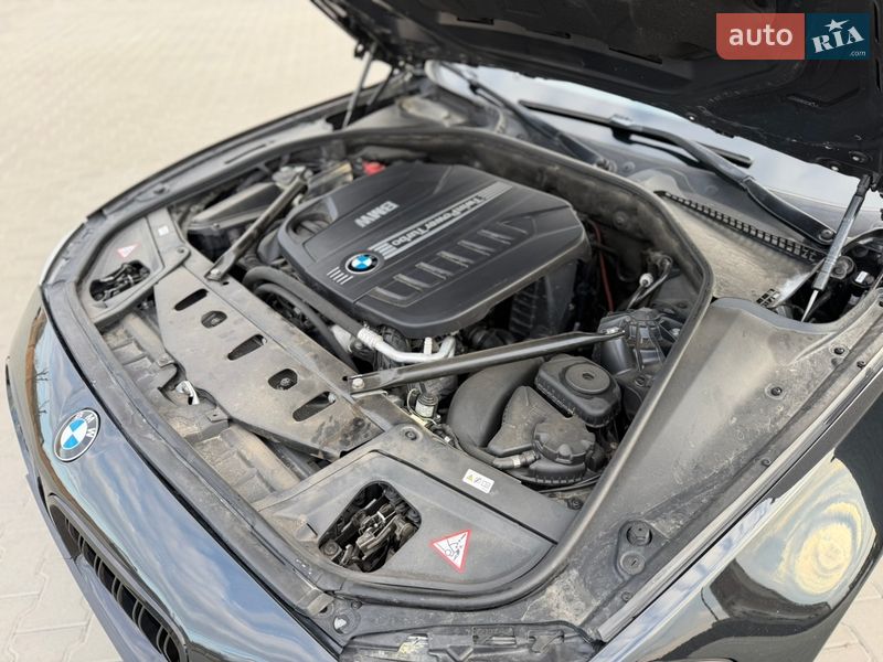 Седан BMW 5 Series 2012 в Дубні