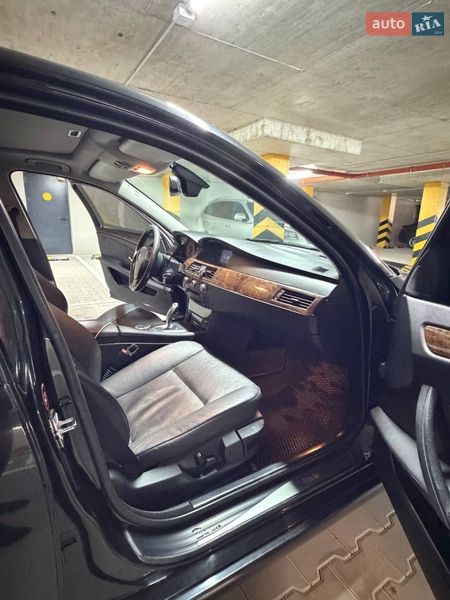 Седан BMW 5 Series 2008 в Вараше