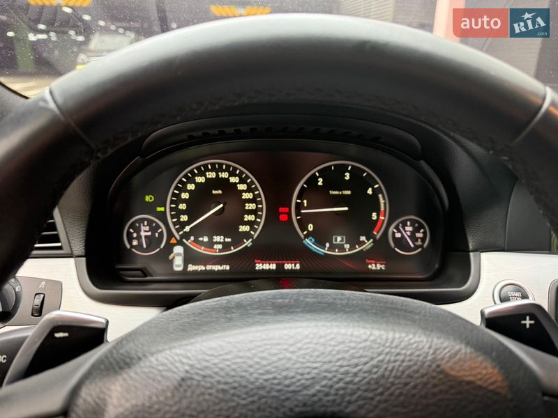 Седан BMW 5 Series 2012 в Киеве