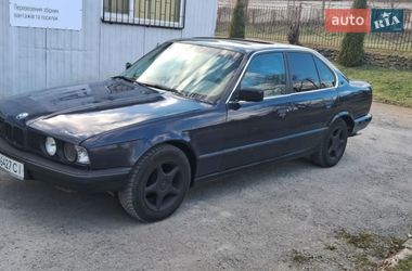 Седан BMW 5 Series 1994 в Шумську