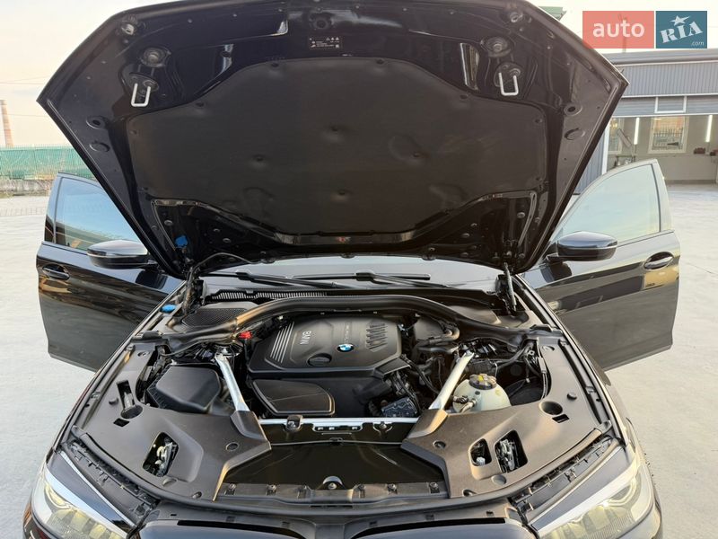 Седан BMW 5 Series 2017 в Чемеровцах