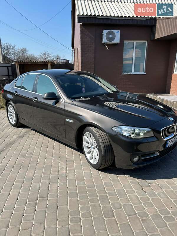Седан BMW 5 Series 2015 в Смеле