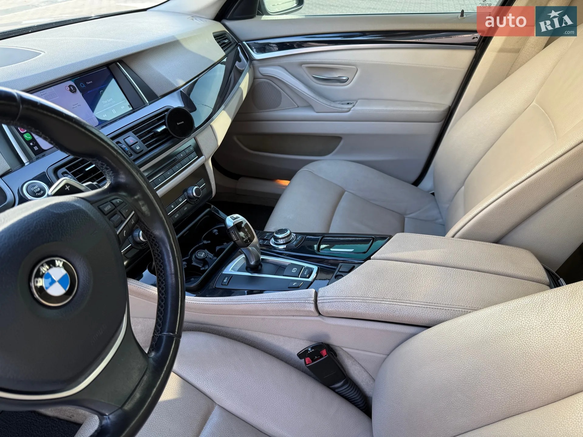2010 BMW 5er - мініатюра 9