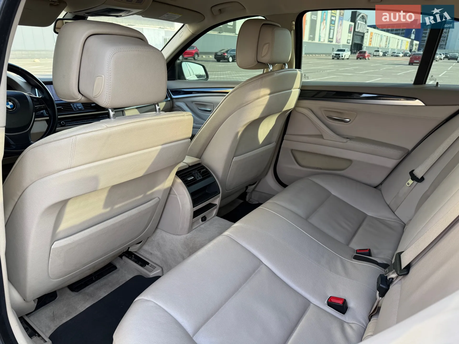 2010 BMW 5er - мініатюра 18