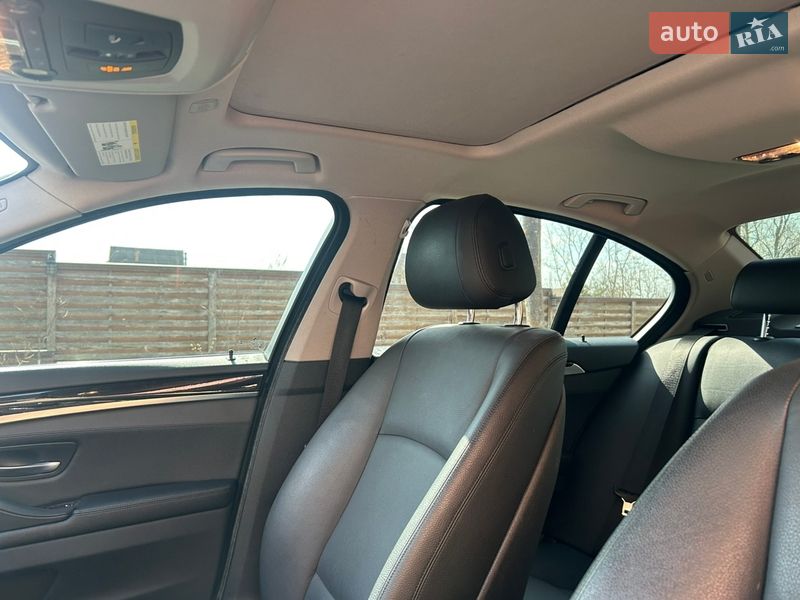 Седан BMW 5 Series 2016 в Володимирі