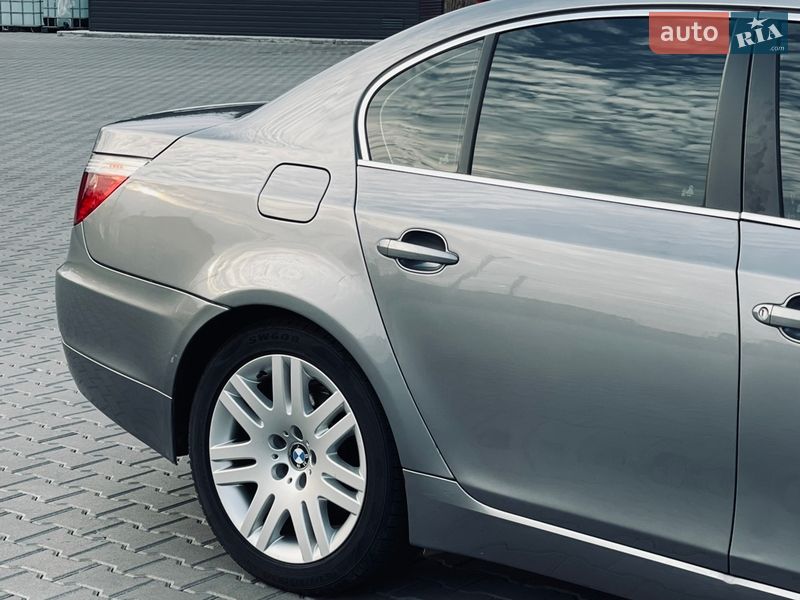 Седан BMW 5 Series 2009 в Кореці