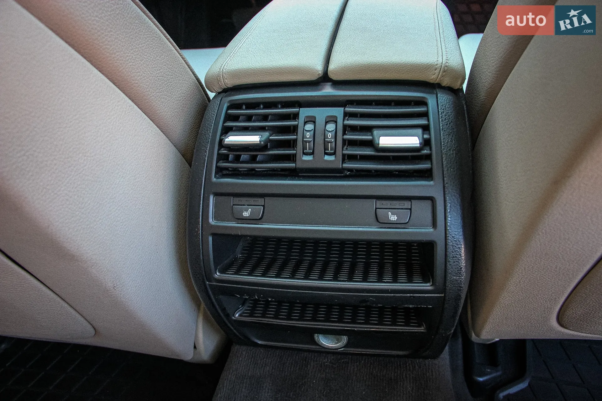 2010 BMW 5er - мініатюра 20