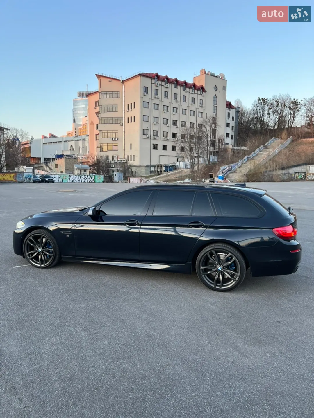 BMW 5 Series 2013 VIN WBA5K91080D084397 фото оголошення 11 з 39
