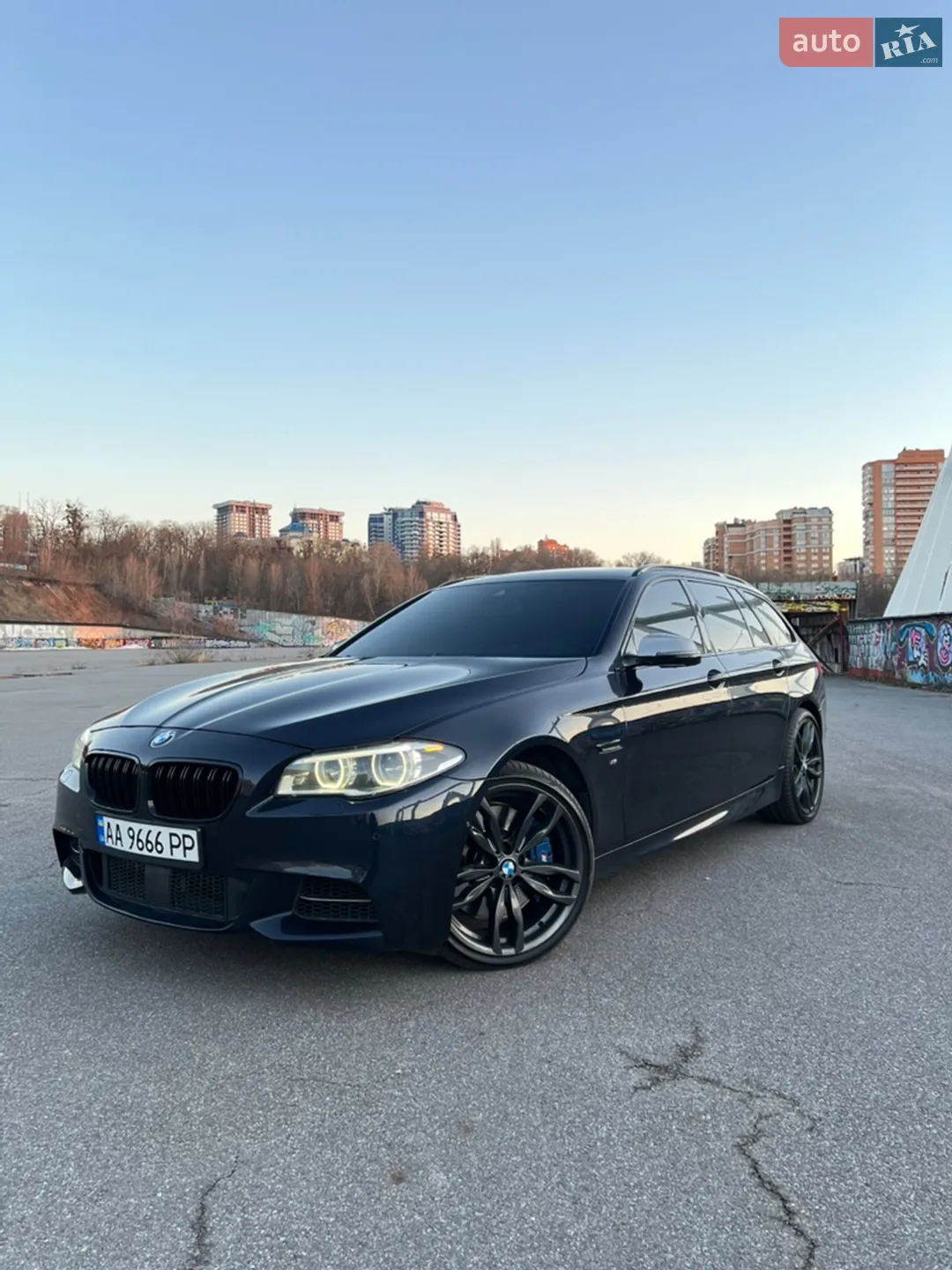 BMW 5 Series 2013 VIN WBA5K91080D084397 фото оголошення 12 з 39