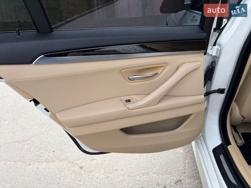Седан BMW 5 Series 2014 в Тернополе