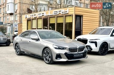 Седан BMW 5 Series 2023 в Києві
