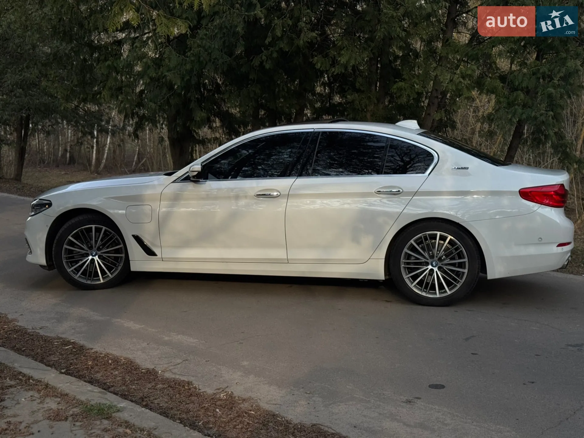 2017 BMW 5er - мініатюра 3