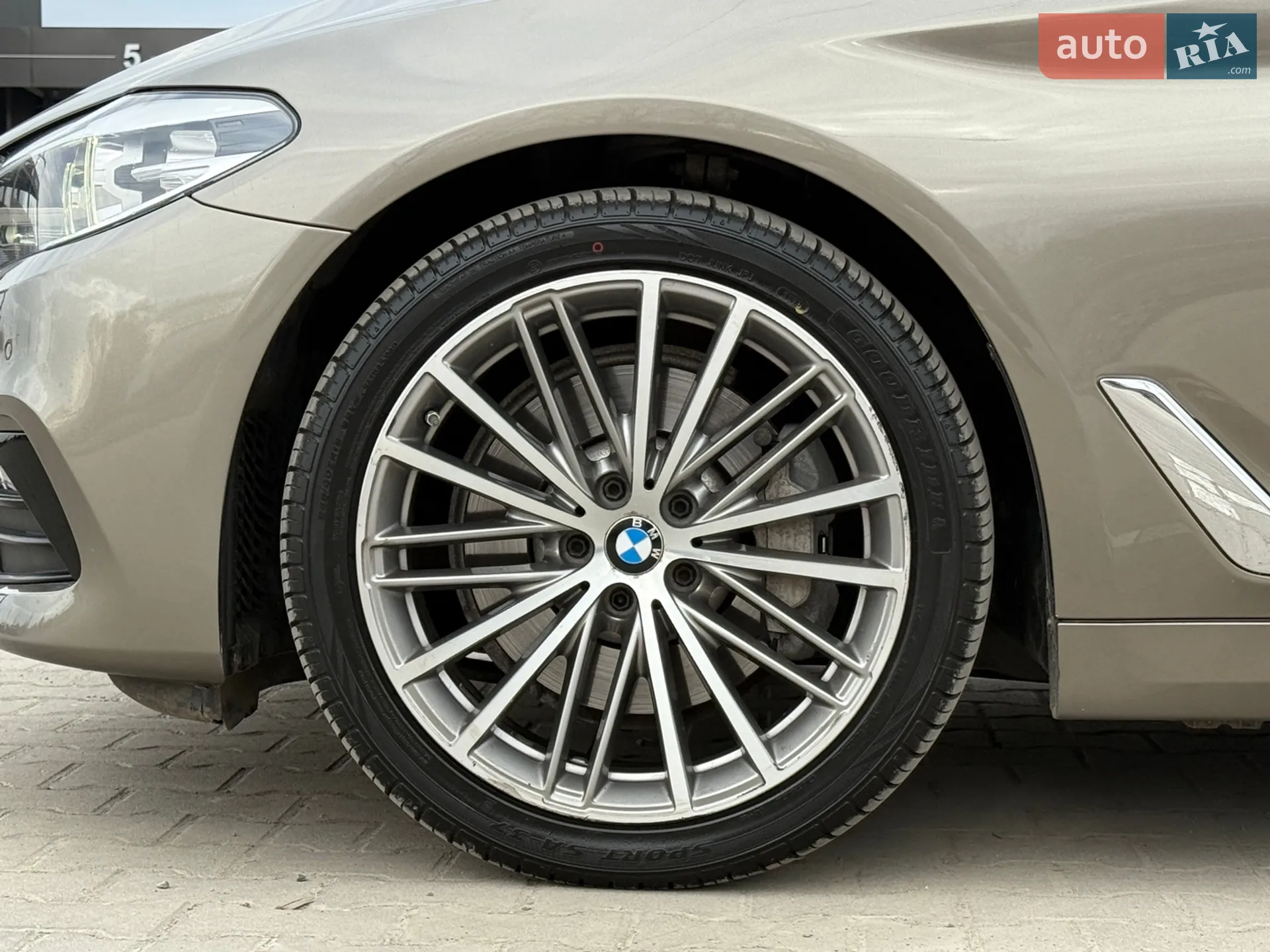 2017 BMW 5er - мініатюра 16