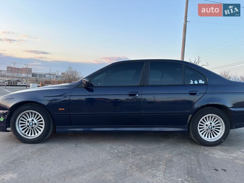 Седан BMW 5 Series 1999 в Киеве