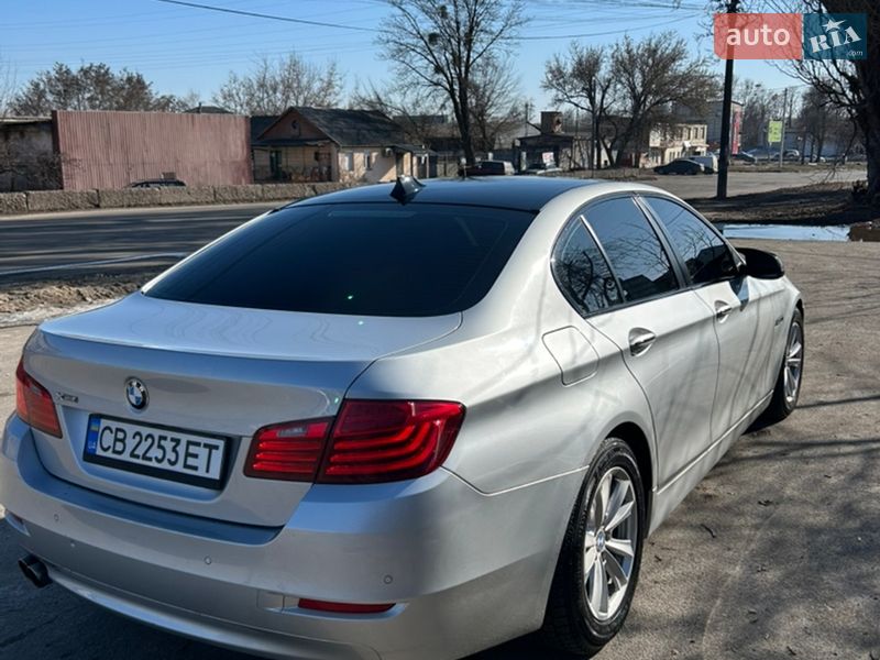 Седан BMW 5 Series 2014 в Чернигове