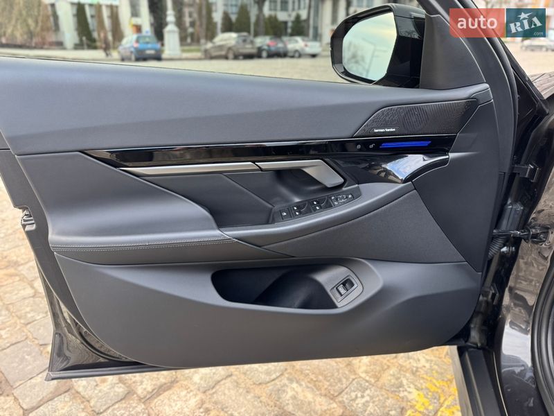 Седан BMW 5 Series 2024 в Харкові