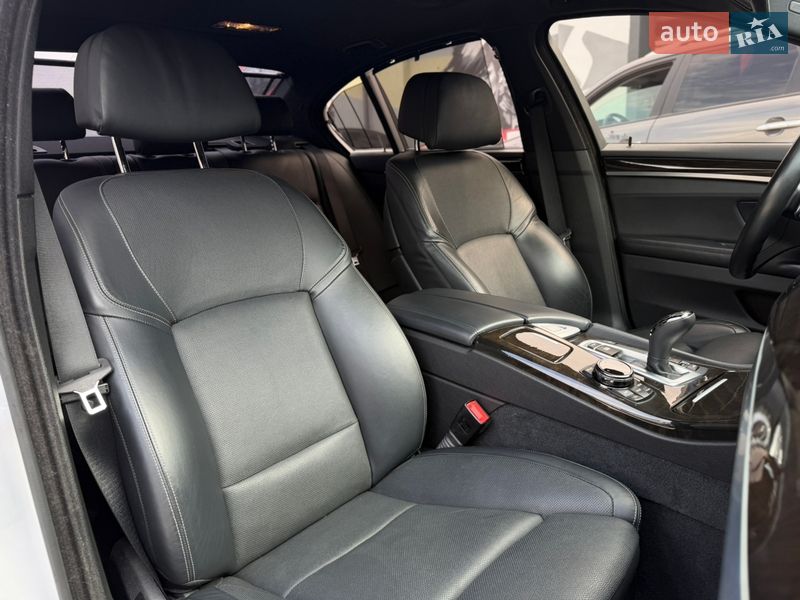 Седан BMW 5 Series 2015 в Житомире