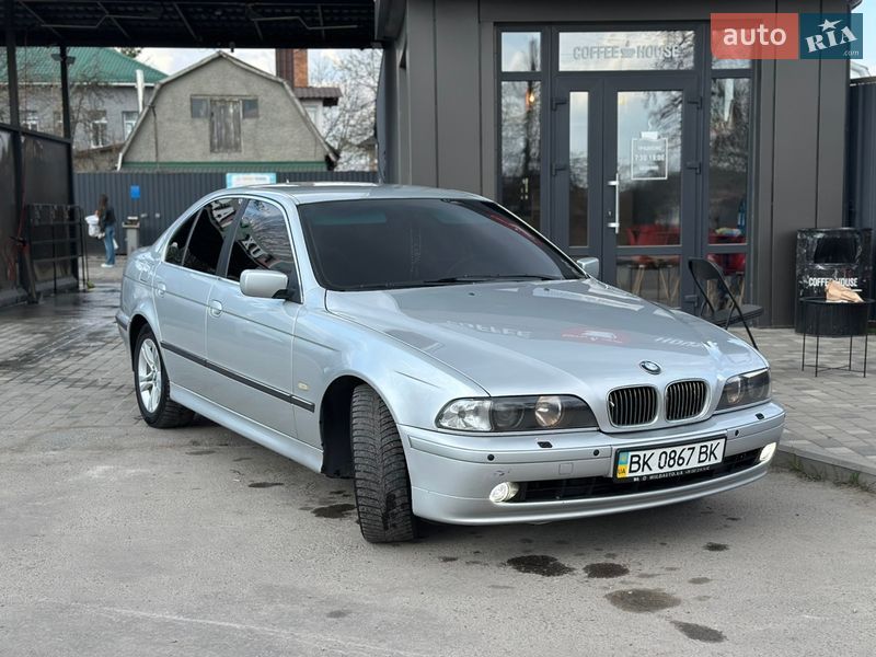 Седан BMW 5 Series 2000 в Звягеле