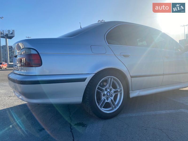 Седан BMW 5 Series 1999 в Харькове