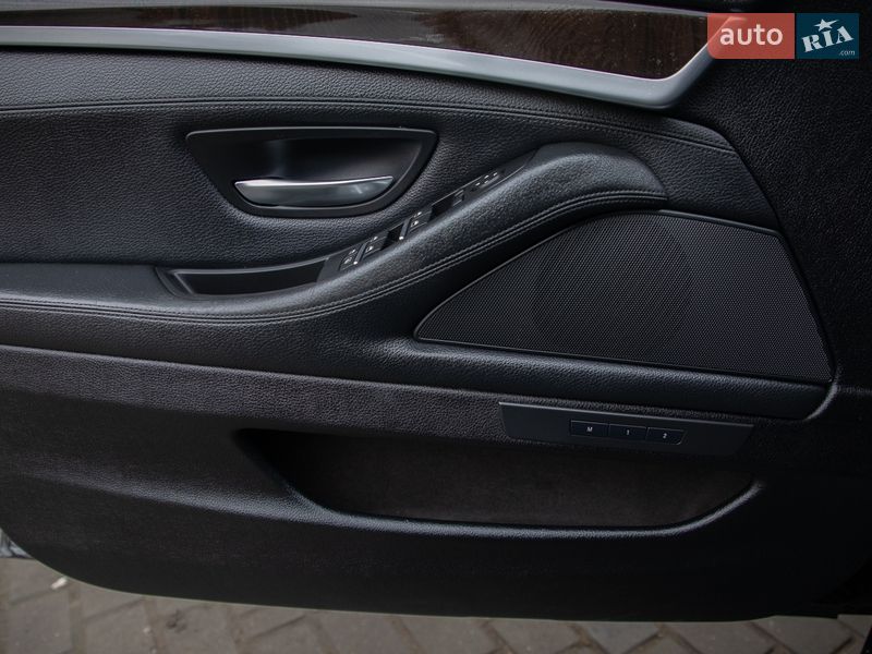 Седан BMW 5 Series 2013 в Самборі