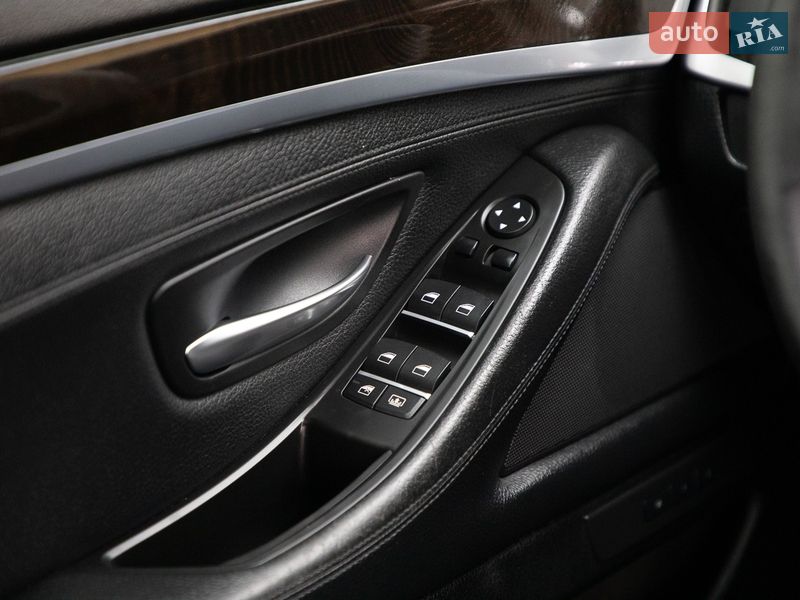 Седан BMW 5 Series 2013 в Самборі