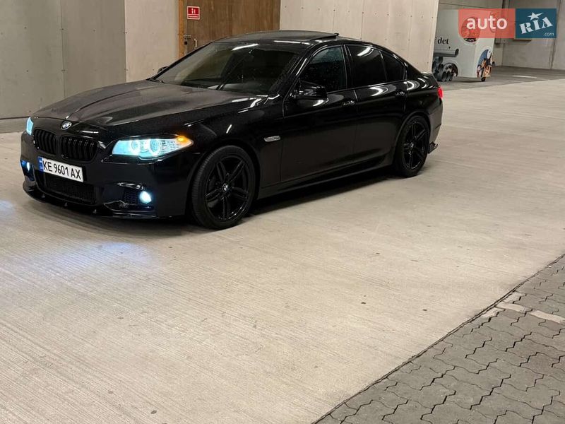BMW 5 Series 2012 BMW 5 Series 2012