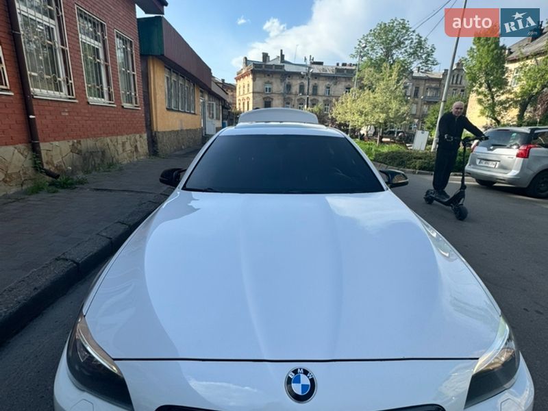 Седан BMW 5 Series 2015 в Львове