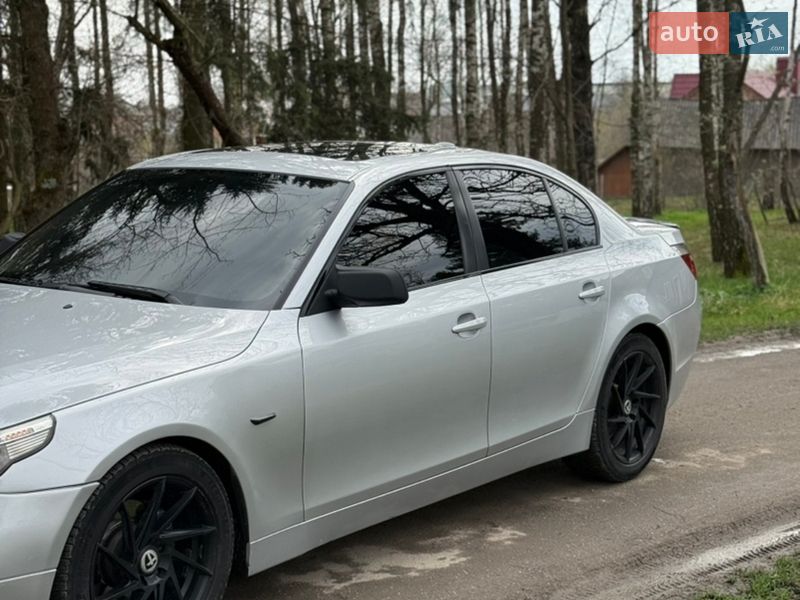 Седан BMW 5 Series 2004 в Чернівцях