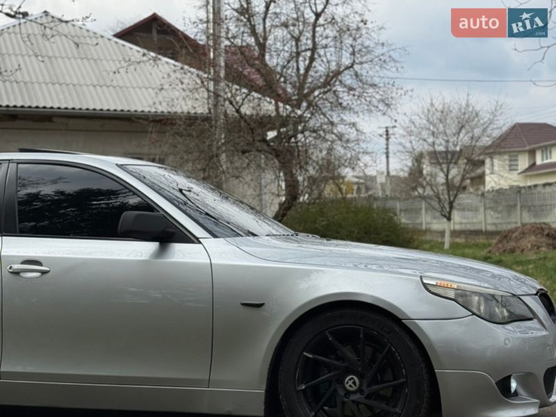 Седан BMW 5 Series 2004 в Чернівцях