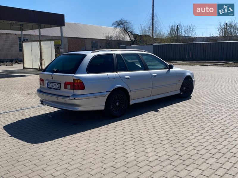 Універсал BMW 5 Series 2003 в Гощі