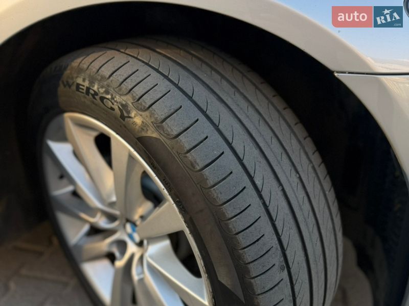 Седан BMW 5 Series 2014 в Черновцах