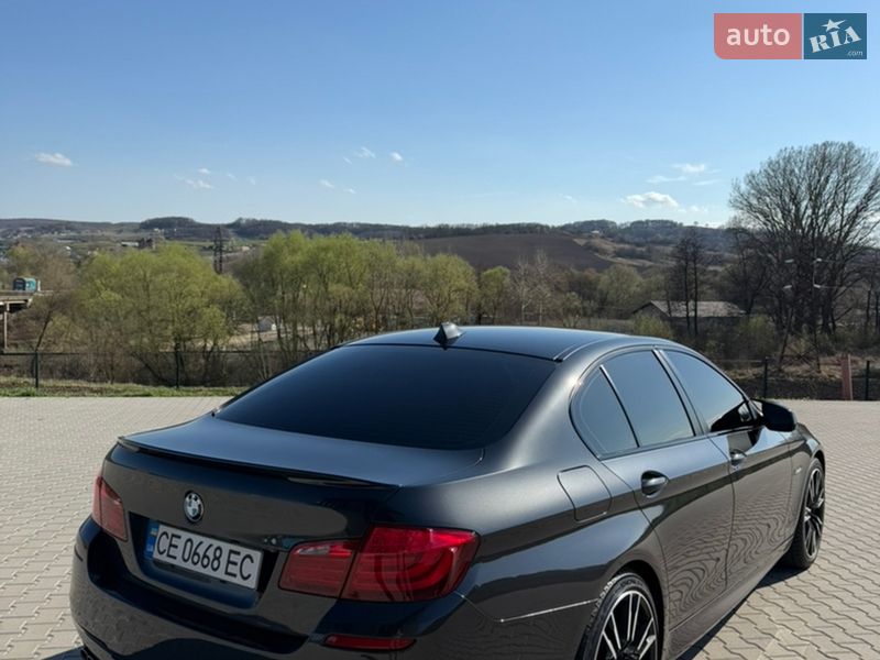 Седан BMW 5 Series 2012 в Чернівцях
