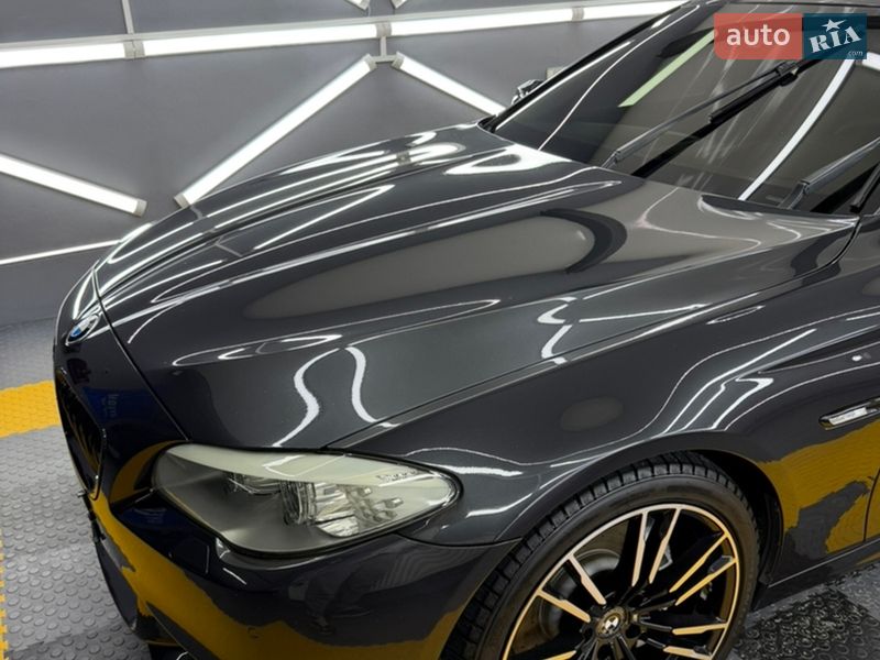 Седан BMW 5 Series 2012 в Чернівцях