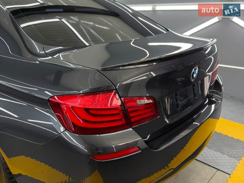 Седан BMW 5 Series 2012 в Чернівцях