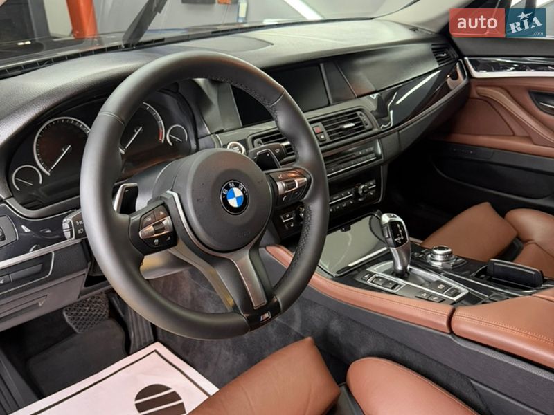 Седан BMW 5 Series 2012 в Чернівцях