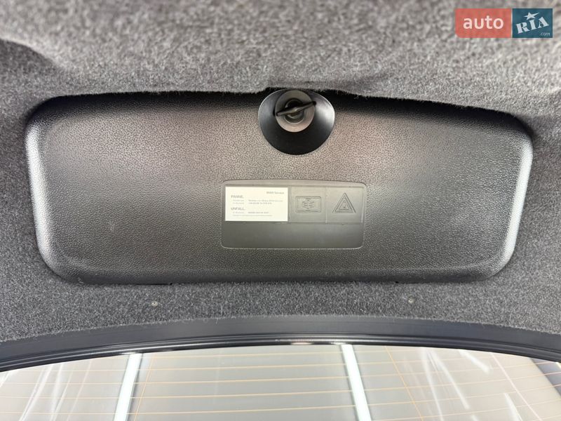 Седан BMW 5 Series 2012 в Чернівцях