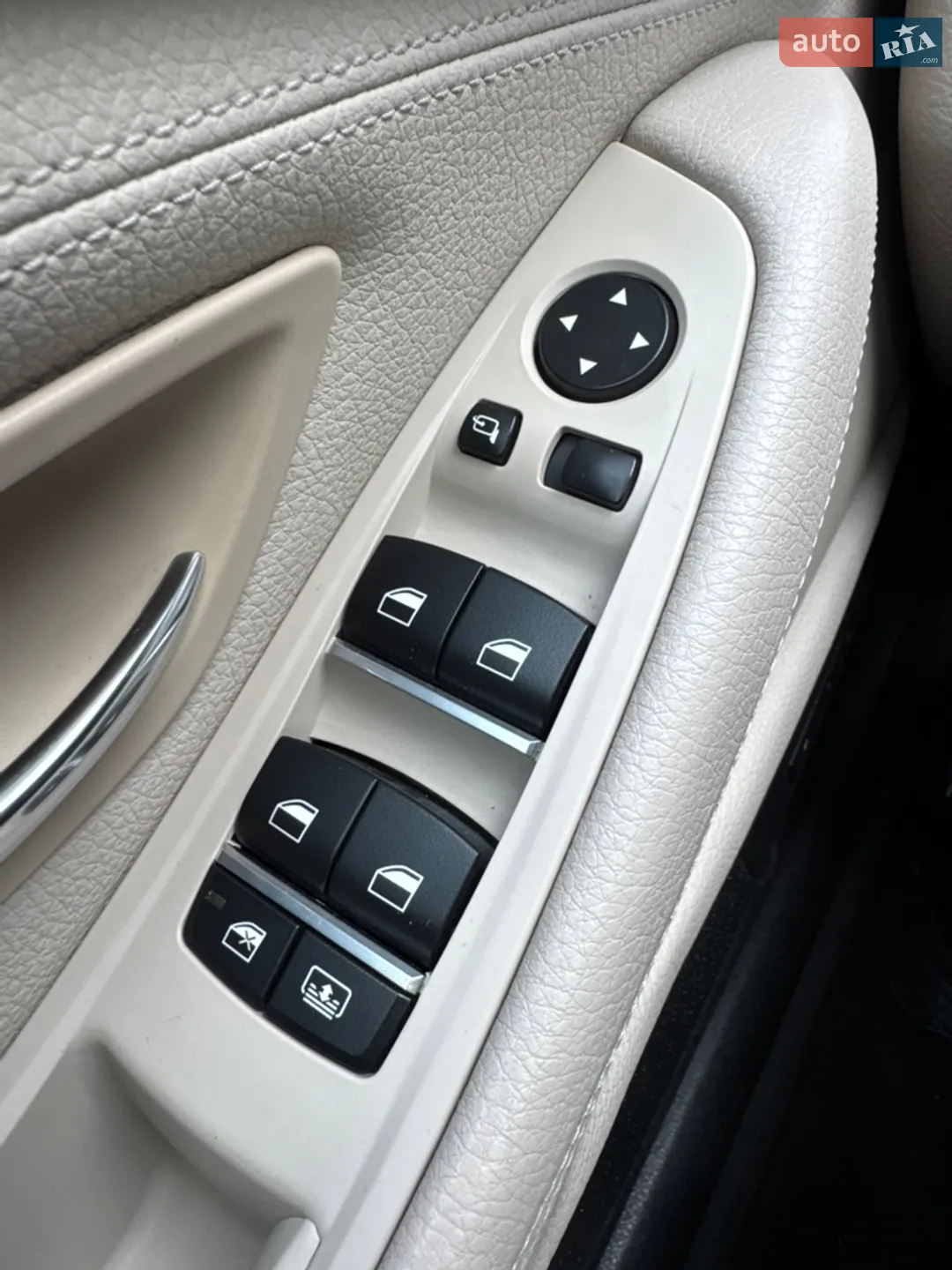 2012 BMW 5er - мініатюра 20