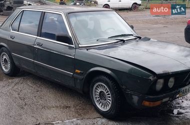 Седан BMW 5 Series 1983 в Киеве