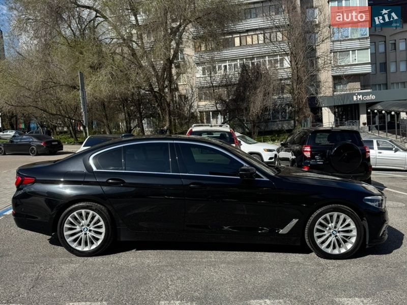 Седан BMW 5 Series 2019 в Дніпрі