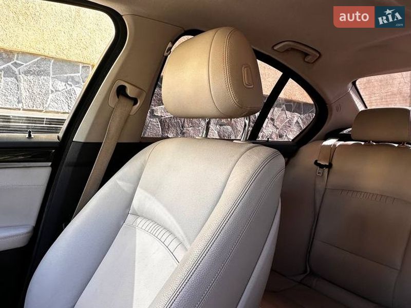 Седан BMW 5 Series 2013 в Тернополе