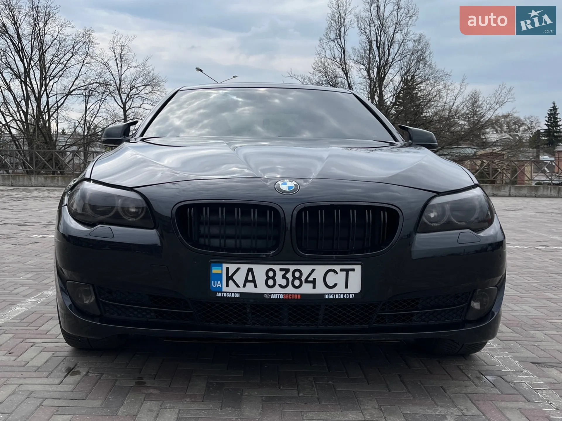 2011 BMW 5er - мініатюра 2