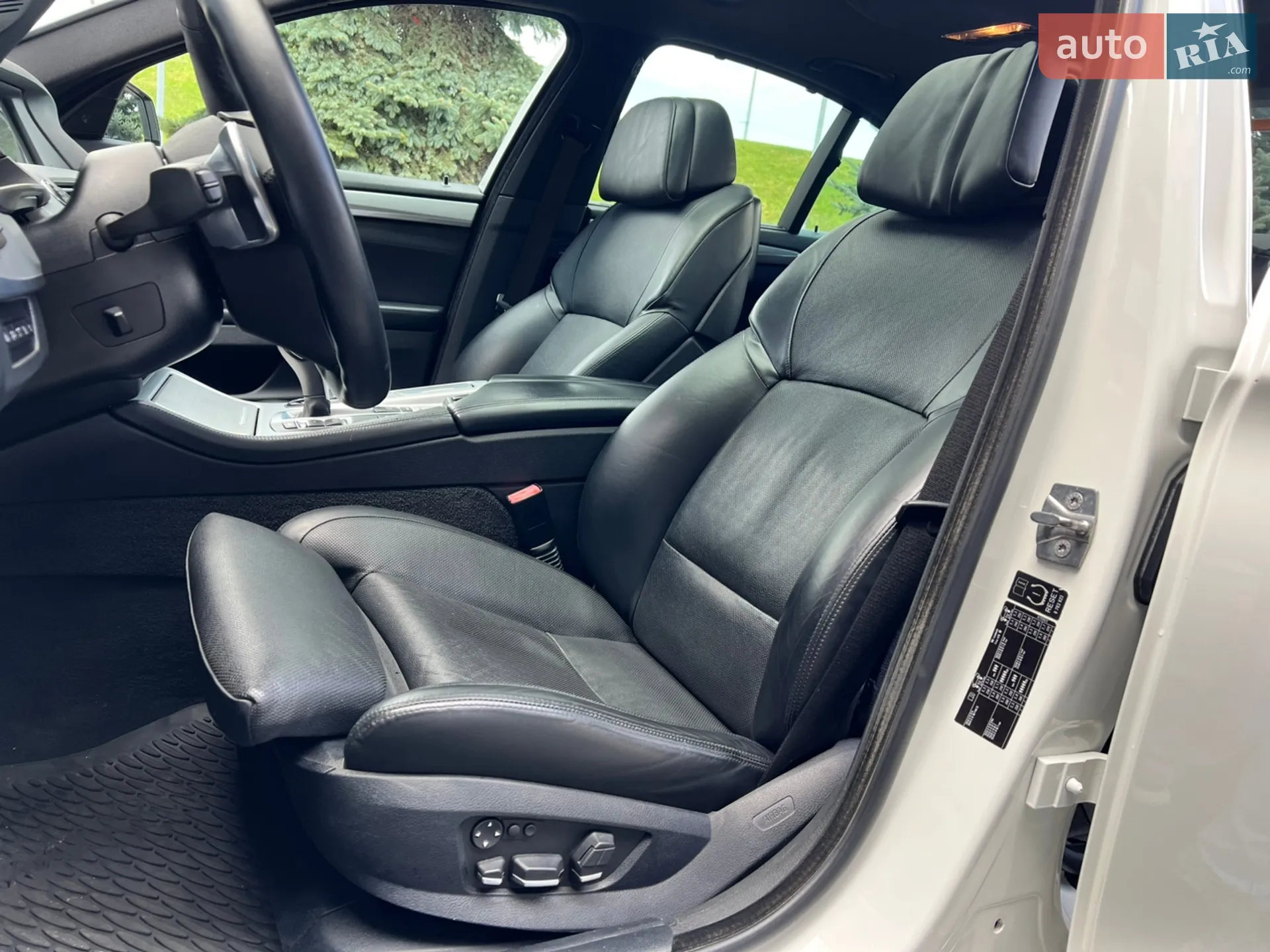 2010 BMW 5er - мініатюра 34