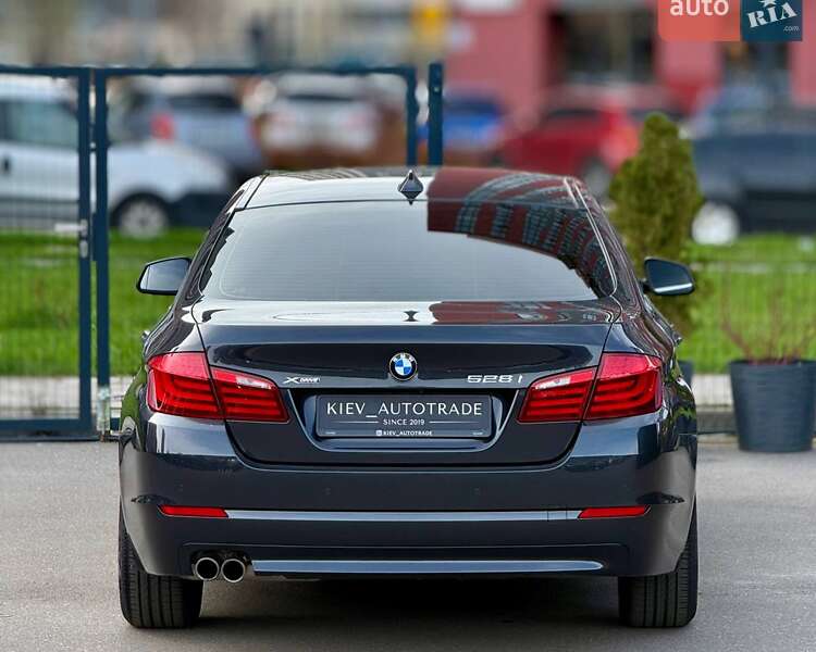 Седан BMW 5 Series 2012 в Киеве