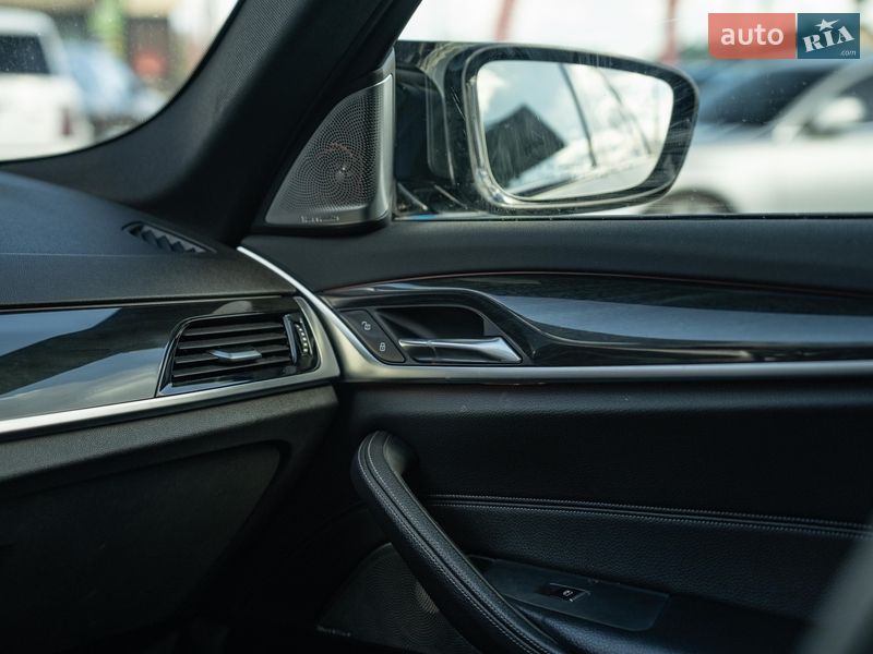 Седан BMW 5 Series 2017 в Чернівцях