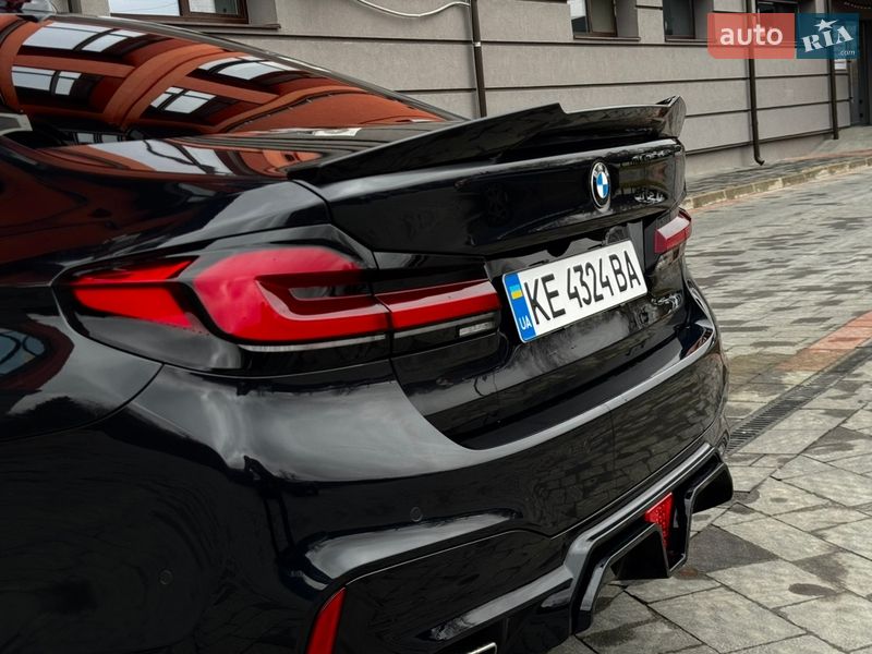 Седан BMW 5 Series 2017 в Львові