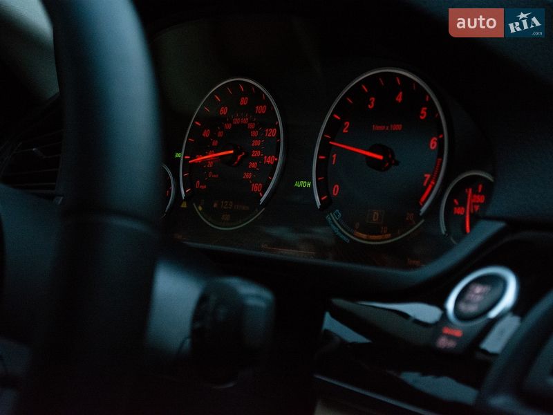 Седан BMW 5 Series 2014 в Києві