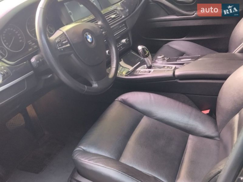 Седан BMW 5 Series 2012 в Чинадиево