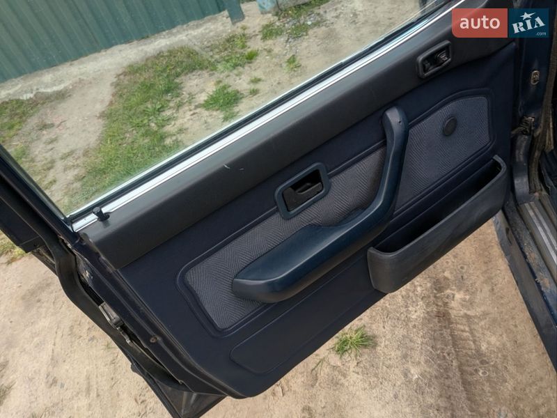 Седан BMW 5 Series 1985 в Львове